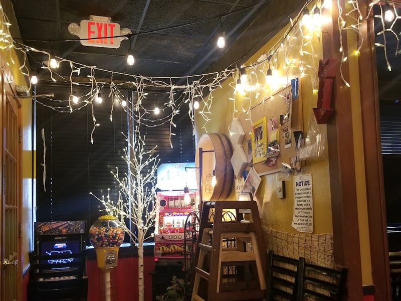Maki Boy interior